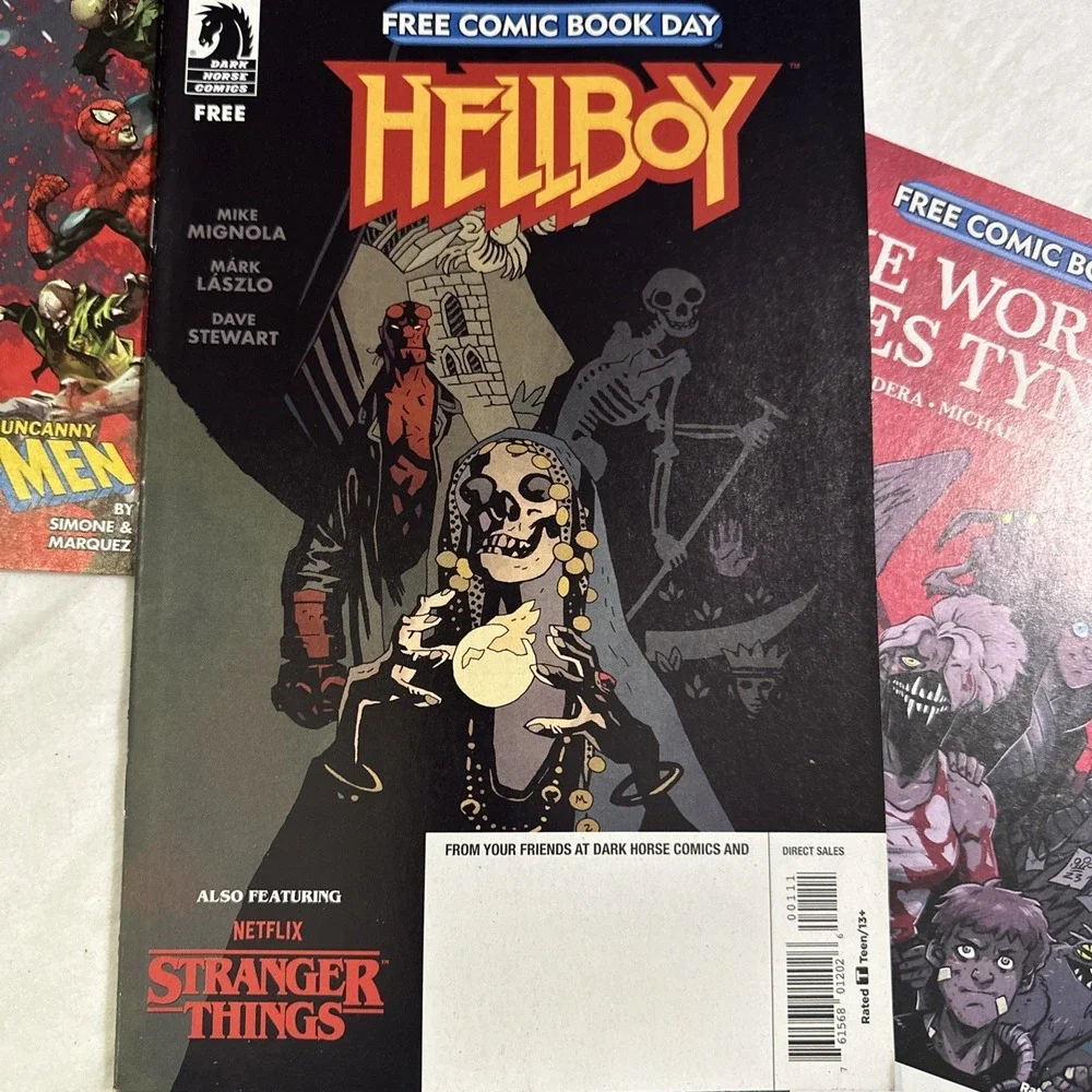 4 Comics Superman, Ultimate Universe, Blood Hunt, Hellboy&Worlds Of James Tynion